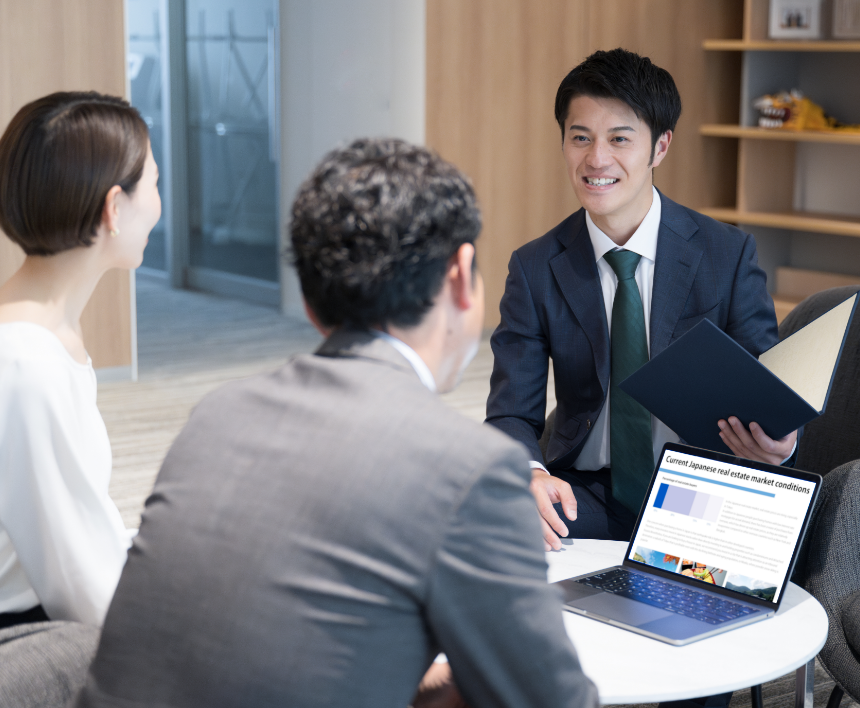 打ち合わせをする様子